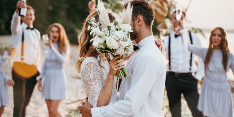 Der perfekte Sommerduft zur Hochzeit: Leicht, romantisch und unvergesslich